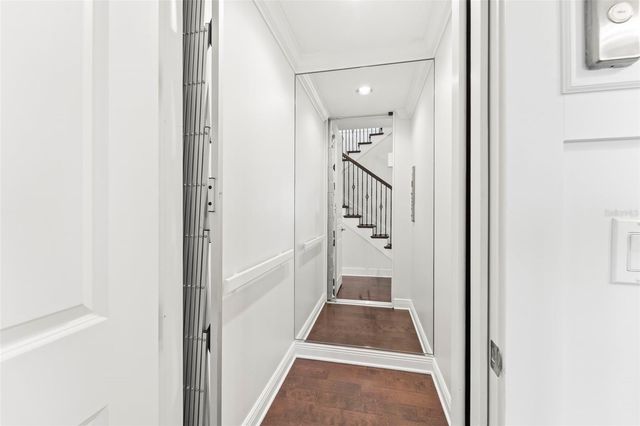 19 BAYFRONT COURT S, St Petersburg, FL 33711