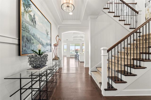 19 BAYFRONT COURT S, St Petersburg, FL 33711