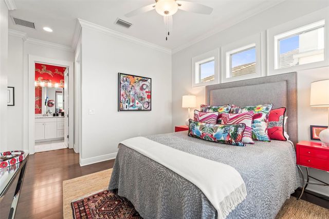 19 BAYFRONT COURT S, St Petersburg, FL 33711