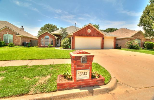 15613 Sandstone Terrace, Moore, OK 73170