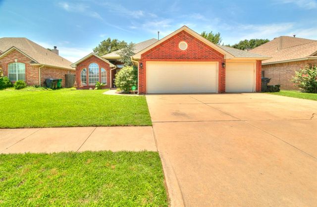 15613 Sandstone Terrace, Moore, OK 73170