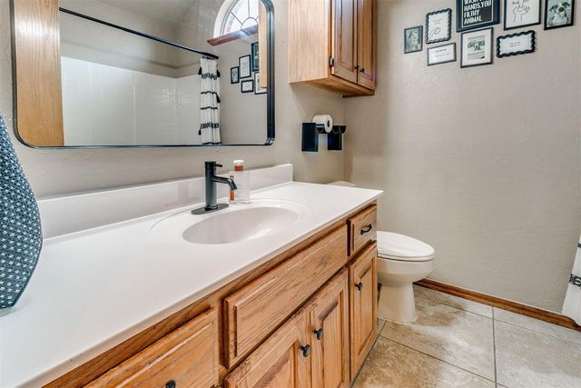 15613 Sandstone Terrace, Moore, OK 73170