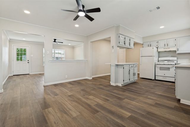 435 Allen Avenue, Duncanville, TX 75137