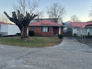 34 Laura Street, Robbinsville, NC 28771