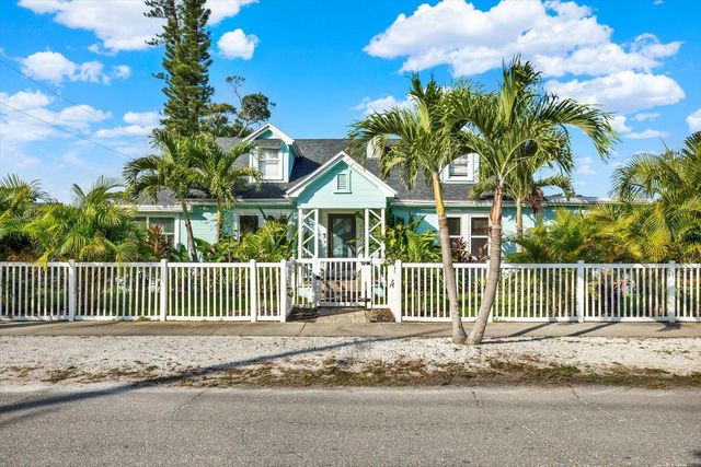 5201 18TH AVENUE S, Gulfport, FL 33707