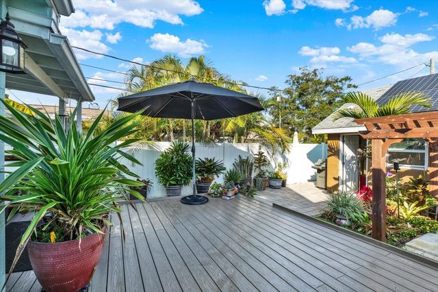 5201 18TH AVENUE S, Gulfport, FL 33707