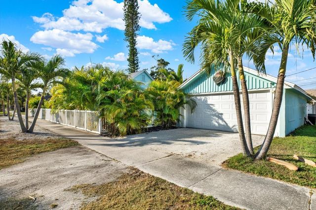 5201 18TH AVENUE S, Gulfport, FL 33707