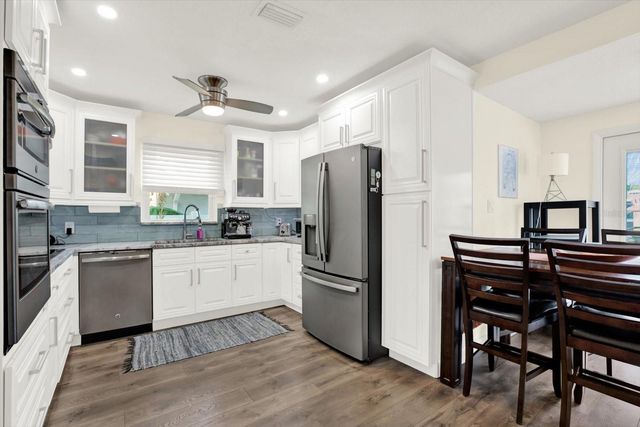 5201 18TH AVENUE S, Gulfport, FL 33707