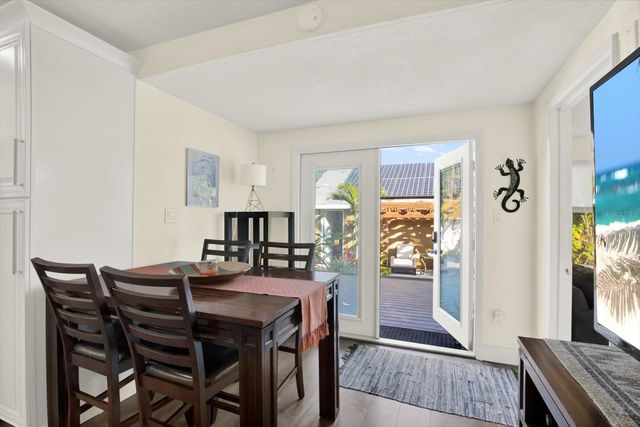 5201 18TH AVENUE S, Gulfport, FL 33707