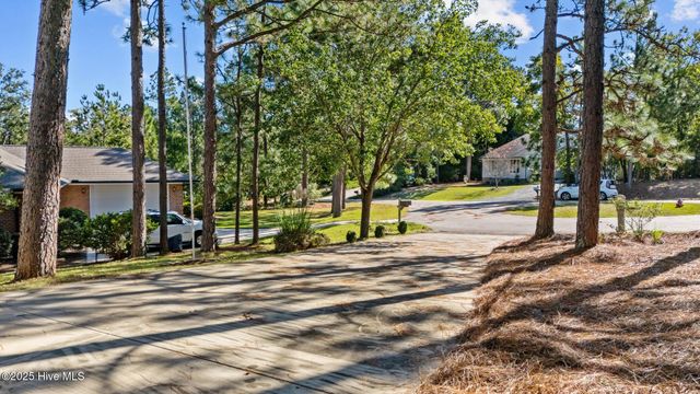 5 Halter Place, Pinehurst, NC 28374