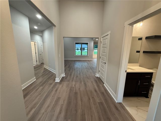 2106 N Dagan Street, Siloam Springs, AR 72761