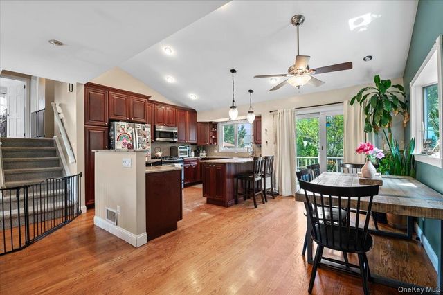 215 N Boston Avenue, Massapequa, NY 11758