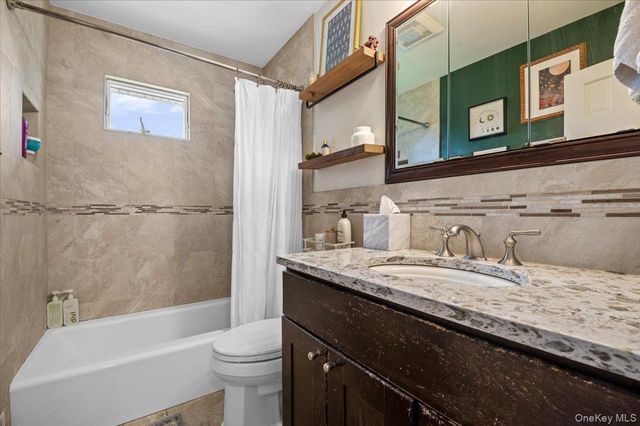 215 N Boston Avenue, Massapequa, NY 11758