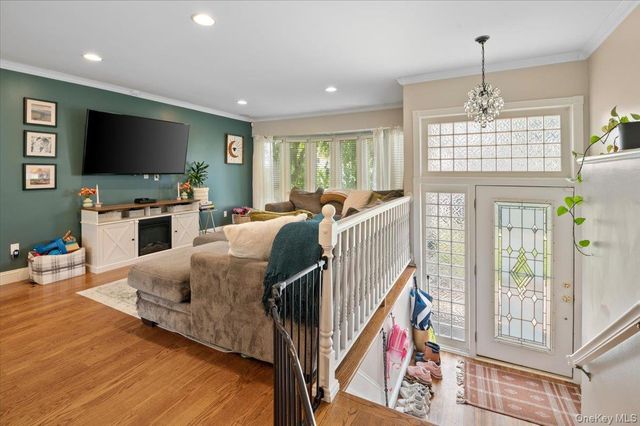 215 N Boston Avenue, Massapequa, NY 11758