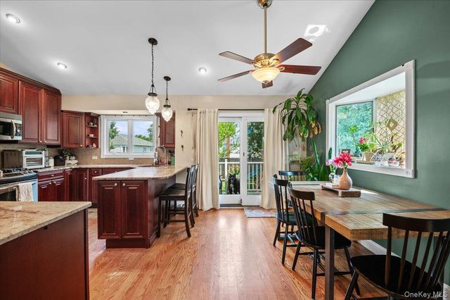 215 N Boston Avenue, Massapequa, NY 11758