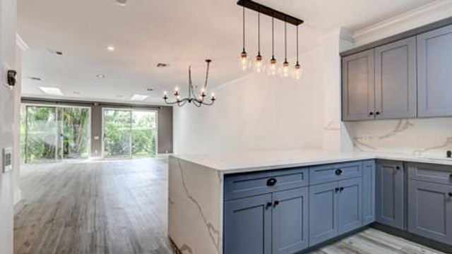6784 Via Regina, Boca Raton, FL 33433