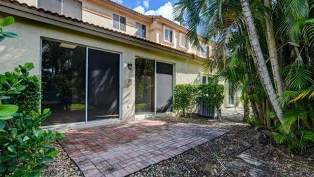 6784 Via Regina, Boca Raton, FL 33433