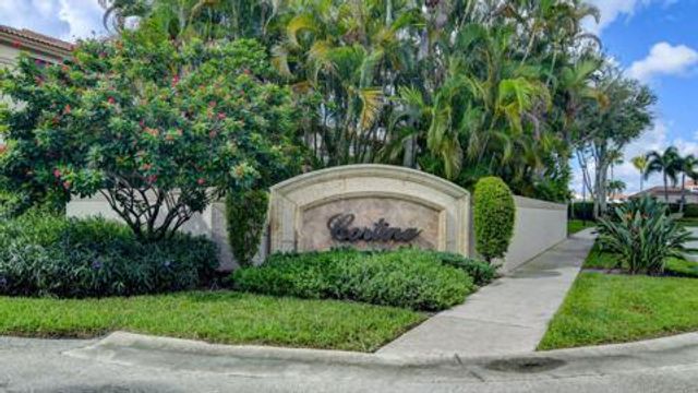 6784 Via Regina, Boca Raton, FL 33433