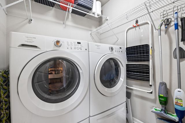 5918 NW 106th Street, Johnston, IA 50131