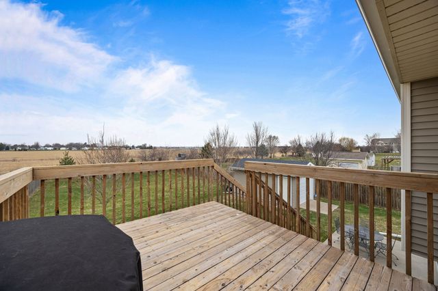 5918 NW 106th Street, Johnston, IA 50131