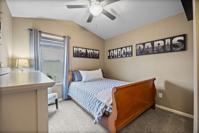 5918 NW 106th Street, Johnston, IA 50131