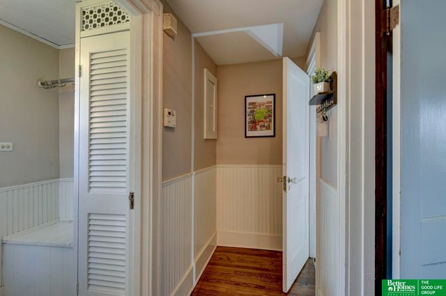 101 N 54 Street, Omaha, NE 68132