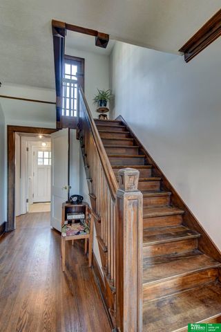 101 N 54 Street, Omaha, NE 68132