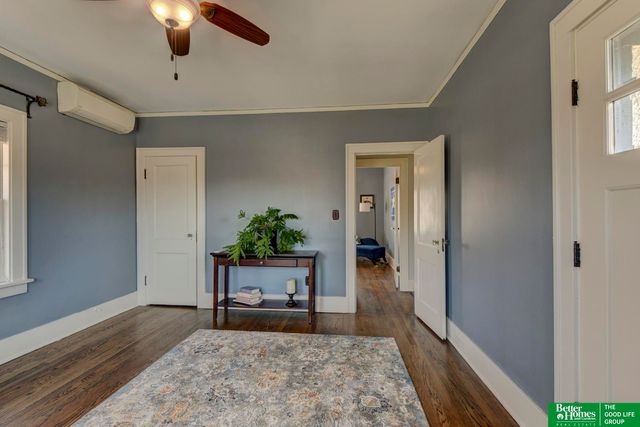 101 N 54 Street, Omaha, NE 68132