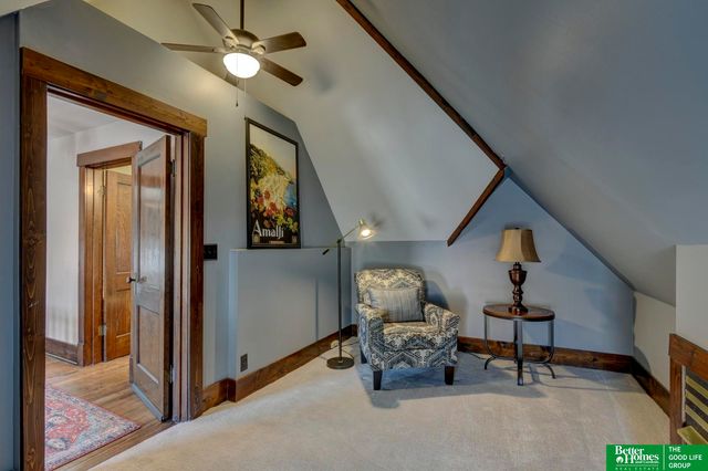 101 N 54 Street, Omaha, NE 68132