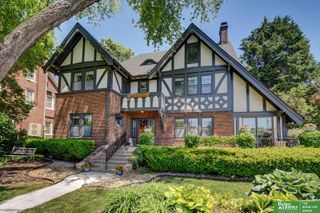 101 N 54 Street, Omaha, NE 68132