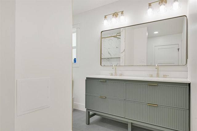 723 Loire Ln, Houston, TX 77090