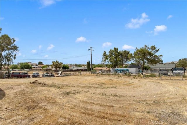16670 Sholic Street, Victorville, CA 92395