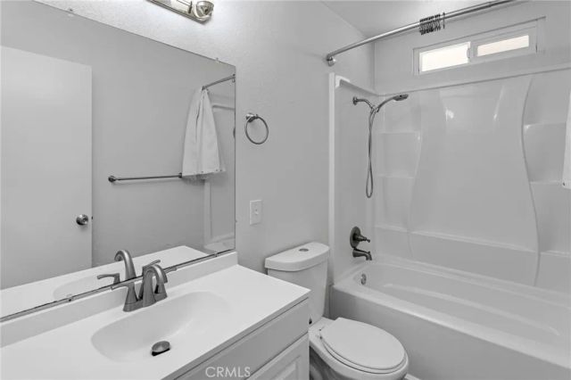 16670 Sholic Street, Victorville, CA 92395