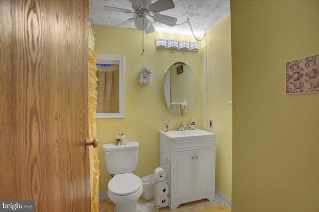 116 FAIRVIEW DR, Hancock, MD 21750