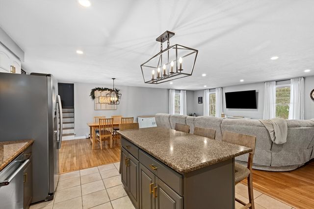 114 Meadow St, Carver, MA 02330