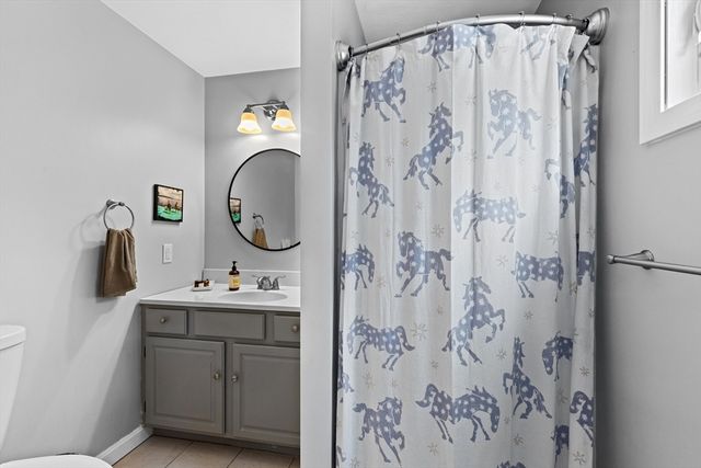 114 Meadow St, Carver, MA 02330