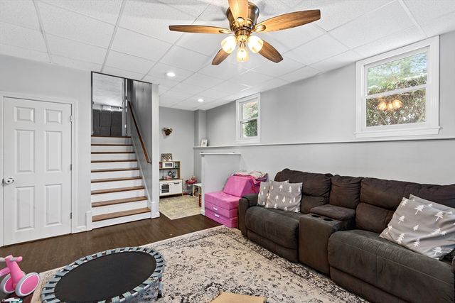 114 Meadow St, Carver, MA 02330