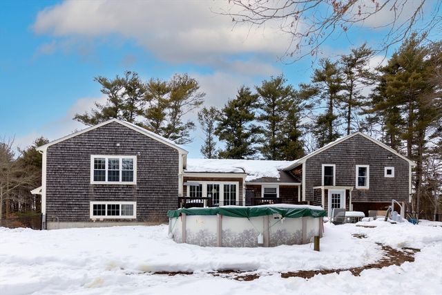 114 Meadow St, Carver, MA 02330