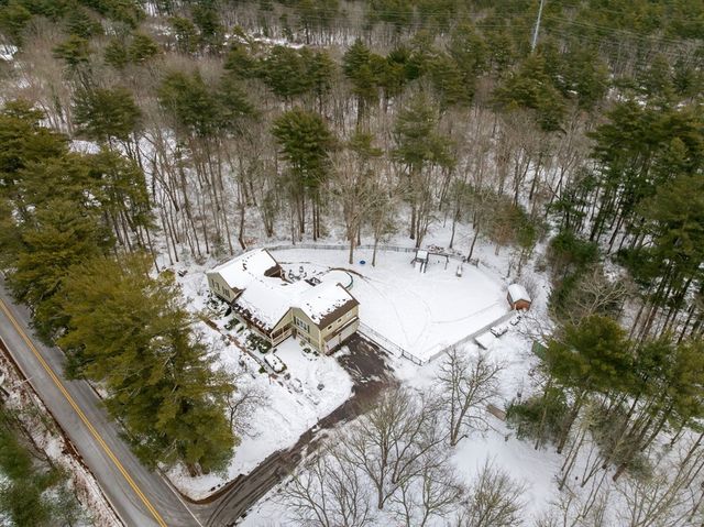 114 Meadow St, Carver, MA 02330