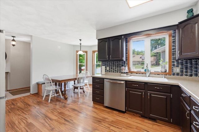416 Stoneridge Terrace, Deforest, WI 53532