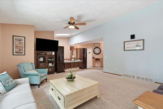 416 Stoneridge Terrace, Deforest, WI 53532