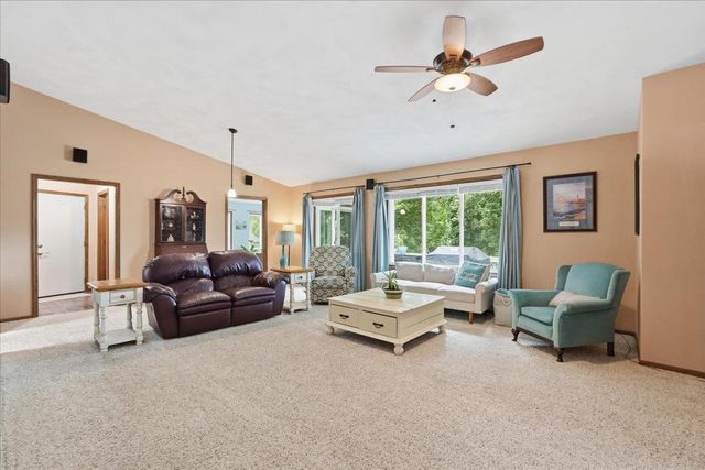 416 Stoneridge Terrace, Deforest, WI 53532