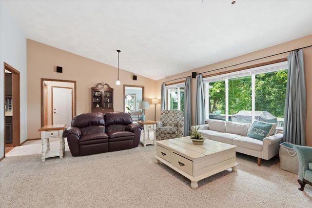 416 Stoneridge Terrace, Deforest, WI 53532