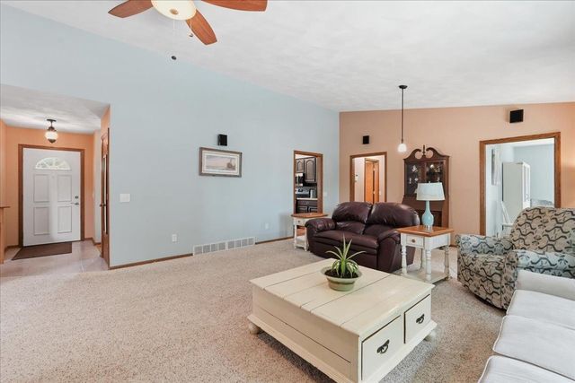 416 Stoneridge Terrace, Deforest, WI 53532