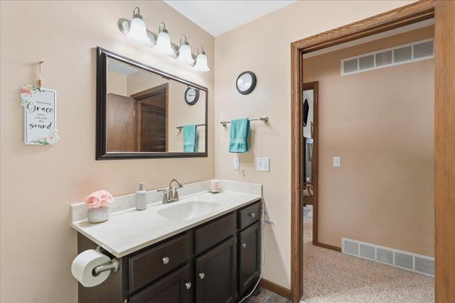 416 Stoneridge Terrace, Deforest, WI 53532