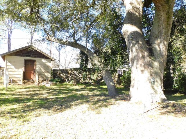 2408 Gun And Rod Road, Brenham, TX 77833