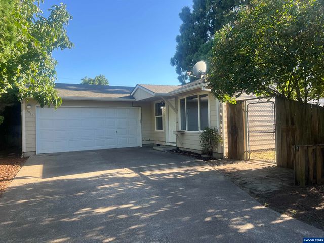 3016 Starr Ct NE, Salem, OR 97301