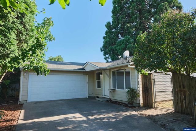 3016 Starr Ct NE, Salem, OR 97301