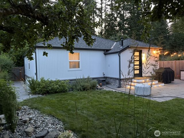 13758 3rd Avenue NW, Seattle, WA 98177