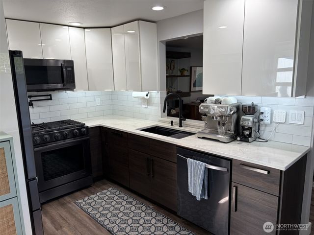13758 3rd Avenue NW, Seattle, WA 98177